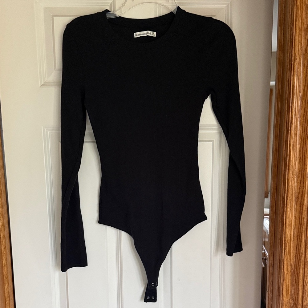 Abercrombie & Fitch Black Long-Sleeve Crew Neck ribbed Bodysuit